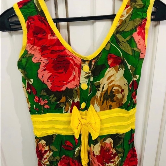 SHEIN Tops - Green floral top